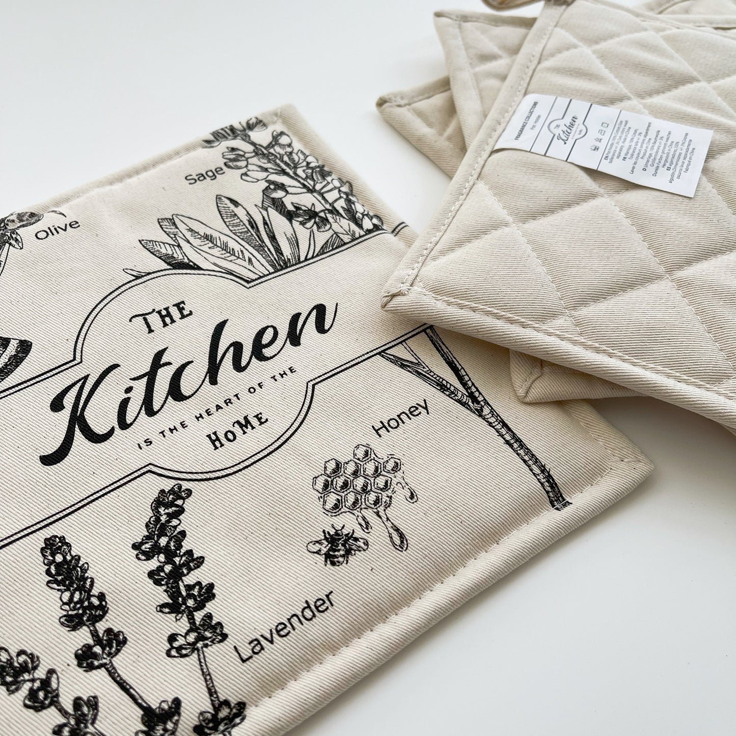 Kitchen and potholder set