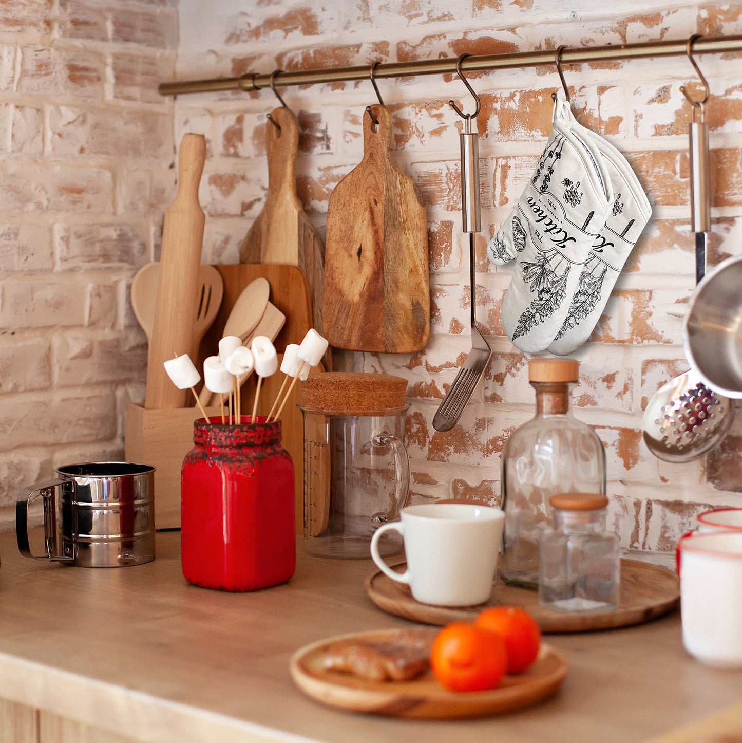Kitchen and potholder set