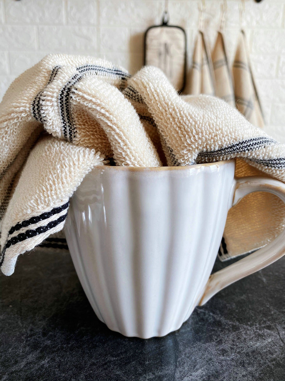Kitchen and potholder set